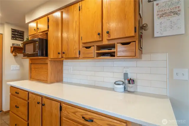 Kitchen with beautiful Quartz counters