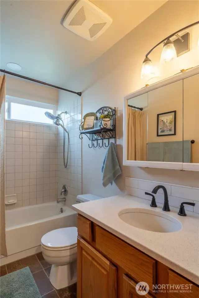 Guest bath with Quartz countertops