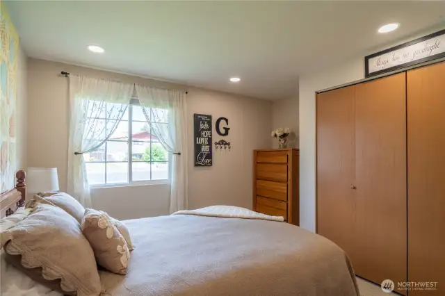 2nd Bedroom