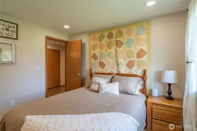 2nd Bedroom