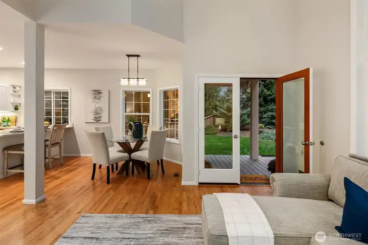 Casual dining space off of kitchen.