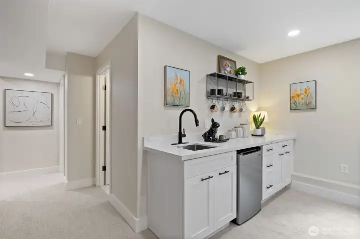 Lower Level Wet Bar