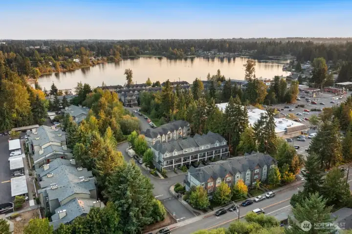 Minutes away from the Lake