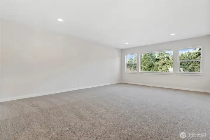 Photos of a similar home; same floor plan, colors, finishes, & upgrades may vary.