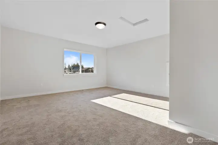 Photos of a similar home; same floor plan, colors, finishes, & upgrades may vary.