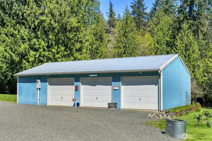 Mechanic's Dream - 48x28 Shop with 220 AMP