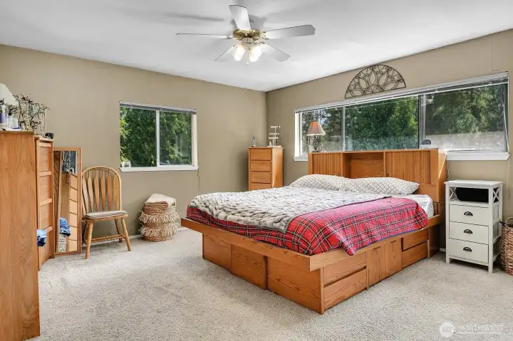 Primary Suite spacious for the King-Size Bed & Furniture!