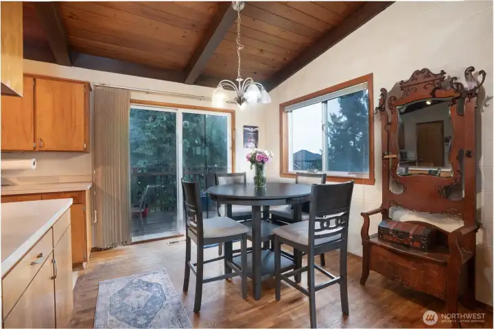 Dining off kitchen
