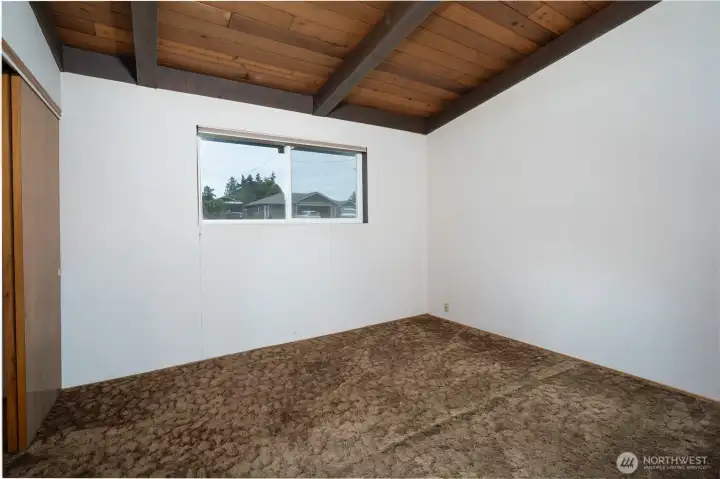 Upstairs bedroom 2