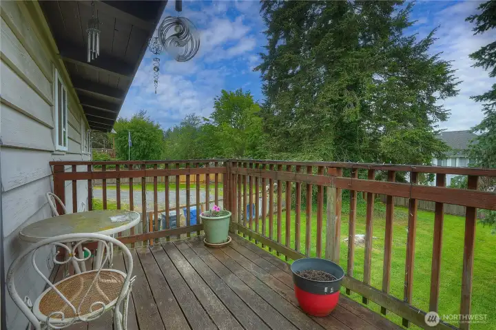 Deck off dining room