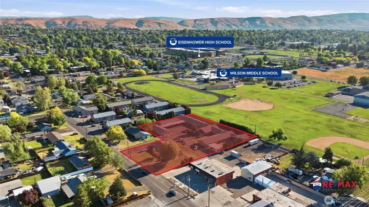 Location and property outline are approximate