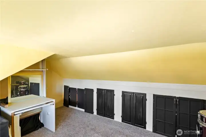 Tons of built-in storage. Tons of built-in storage.