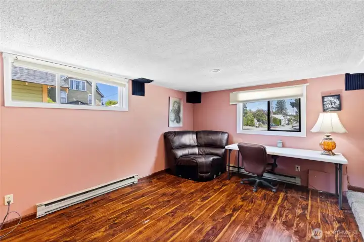 Large bedroom, office space, or media room. Large bedroom, office space, or media room.