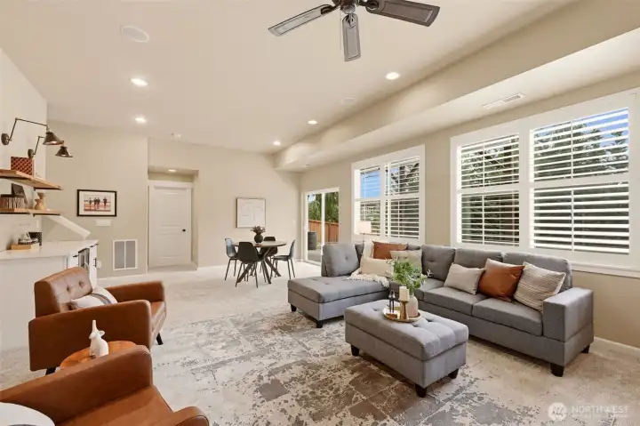 Light and bright recreation room with walls of windows Light and bright recreation room with walls of windows