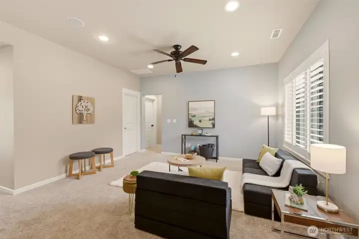 Large Bonus room on upper level Large Bonus room on upper level