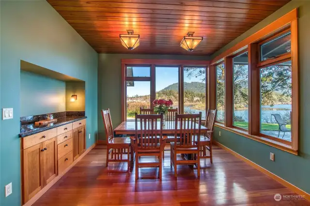 Beautiful craftsman dining room!