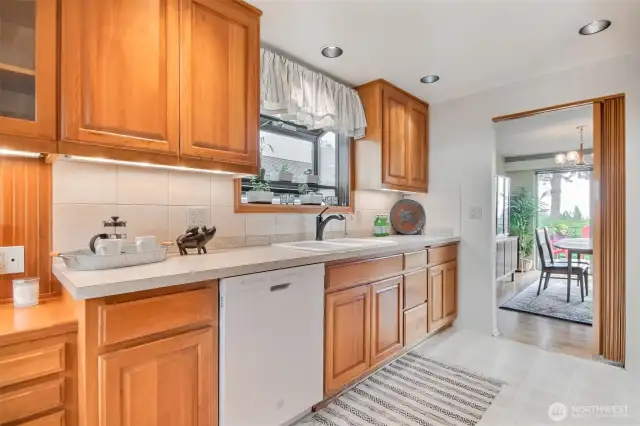 Plenty of counter space here