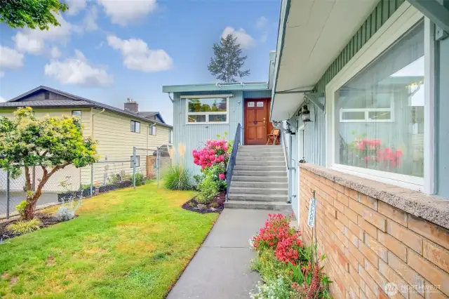Welcome home to this classic Edmonds home