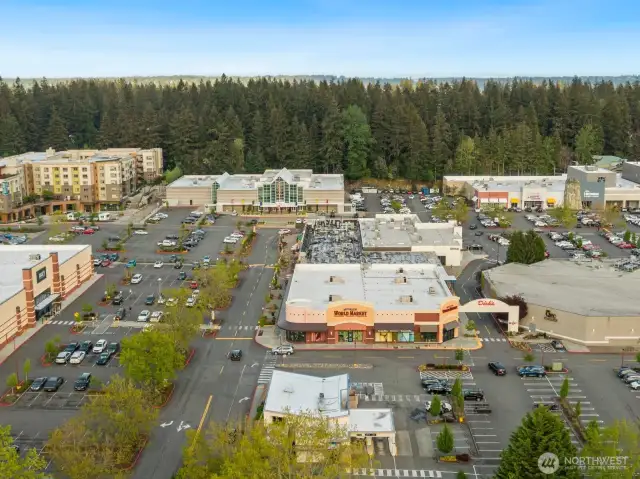 Located close to all shopping, dining and entertainment.