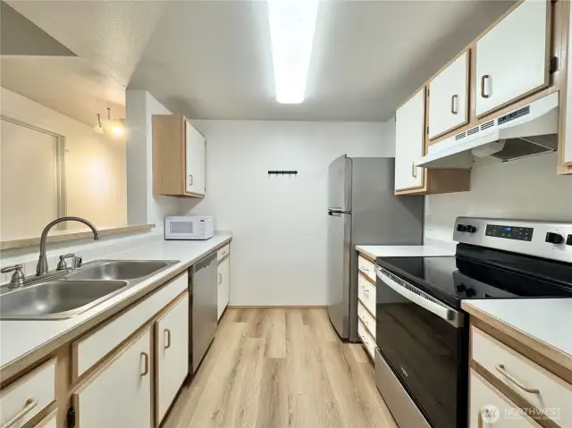 Kitchen w/ updated flooring