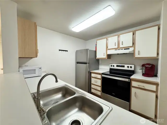 Enjoy dining on the kitchen breakfast bar