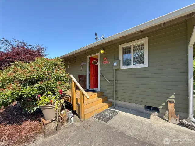 Side entry to home.