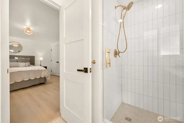 Primary shower