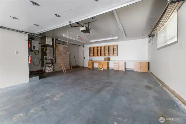 4-Car Tandem Garage