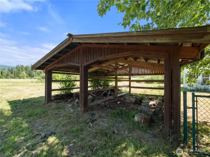 21'X23' wood shed.