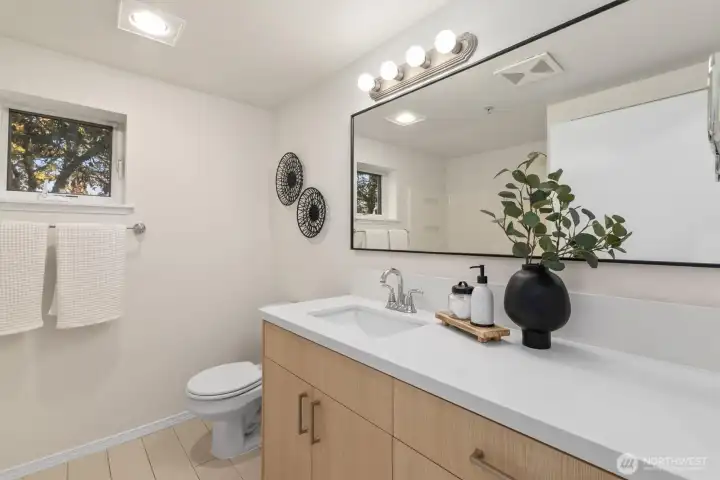 Roomy full bathroom with brand new vanity