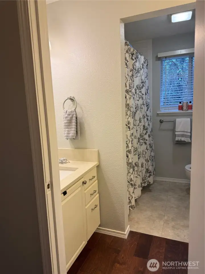 upstairs full bathroom