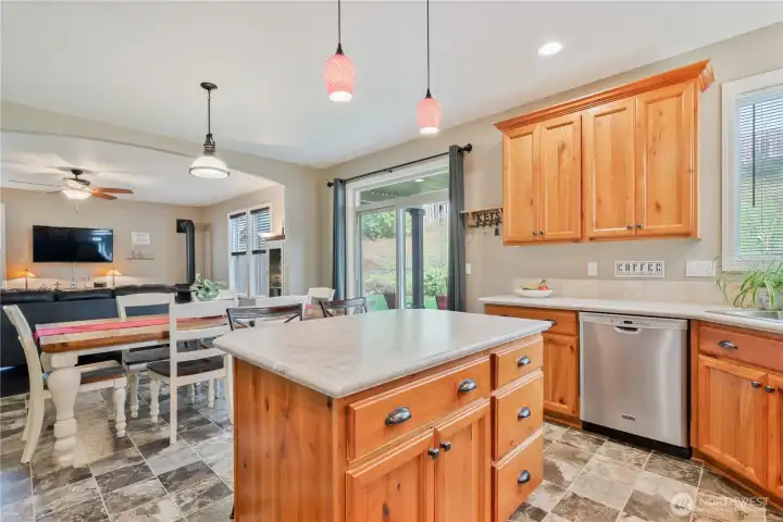 Kitchen & Center Island Kitchen & Center Island