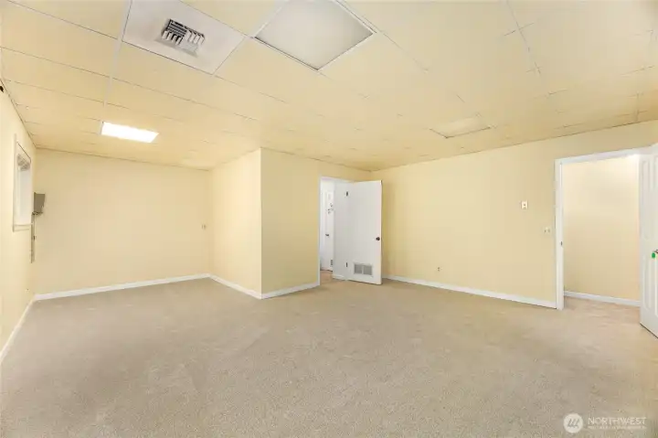 APARTMENT / STUDIO / ADU