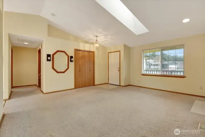 Looking back to front door from guest bedroom hall
