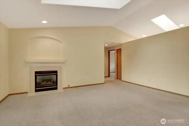 Looking back to hall to guest bedrooms and bath