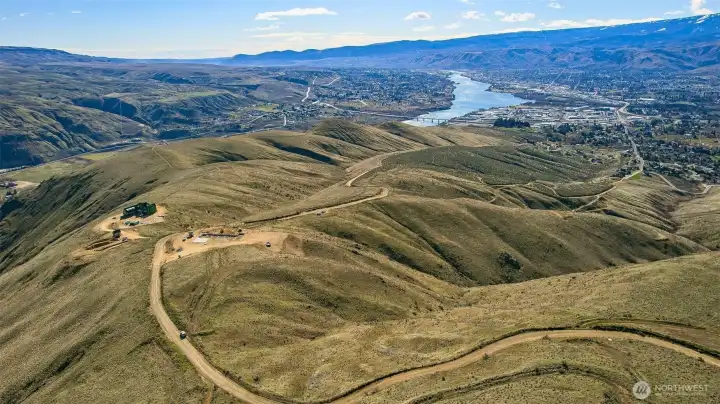 Elevated homesite with commanding views—perfect for a legacy property or investment hold.