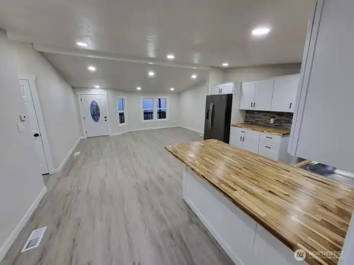 EATING AREA / VIEW UPON ENTERING EXTERIOR DOOR #2