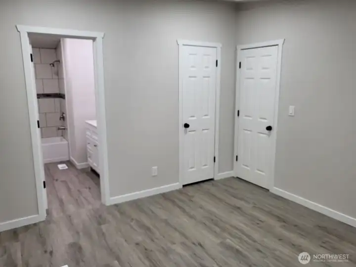 MASTER BED ROOM & BATH OFF (CLOSED DOOR ON LEFT IS WALK IN CLOSET)