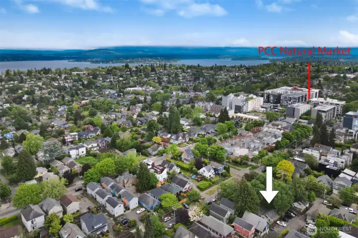 You'll love having such close proximity to so many great restaurants, grocery markets, parks, beaches, and transit options.