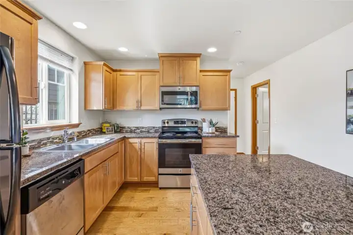 Large island for entertaining Large island for entertaining