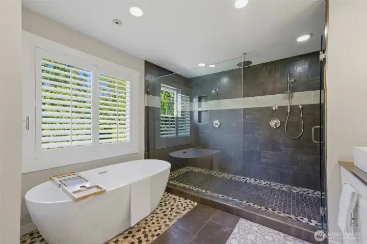 Massive shower room. Massive shower room.