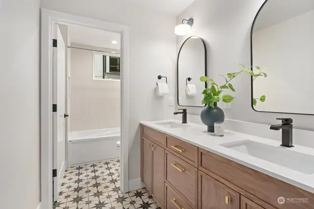 1st level full bath.