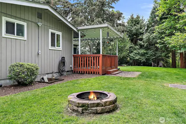 Built-in fire pit!