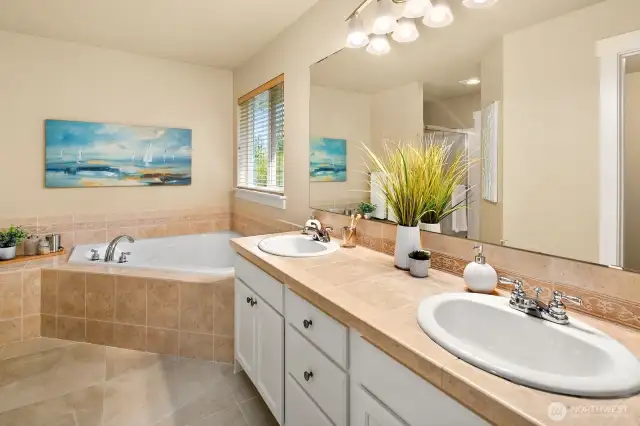 Luxurious 5 Piece Bath