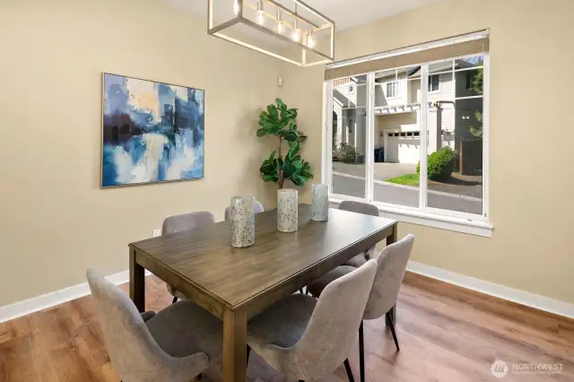 Flex space/Dining
