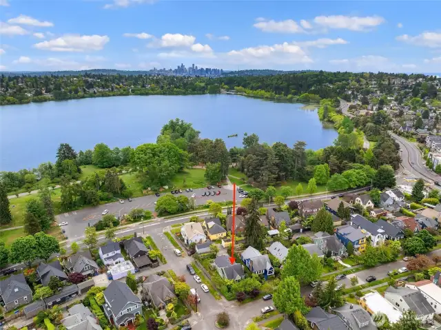 One house from the lake!