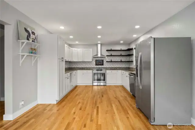 Kitchen W/Eating Space