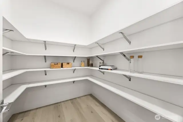 Additional walk in pantry