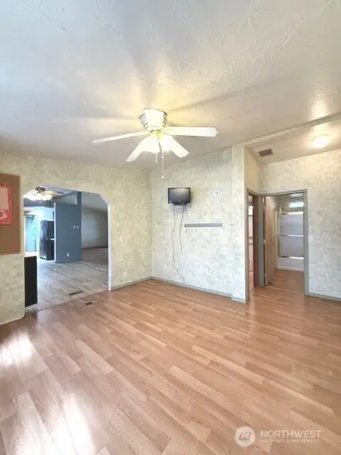 Bonus room.