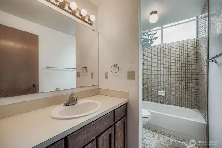 Main Floor Full Bath